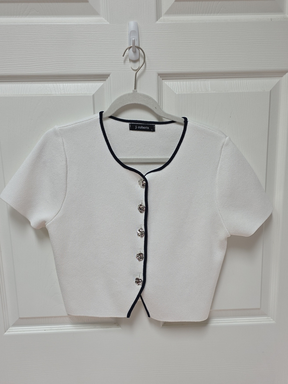 J. Roberts White Short-Sleeve Cropped Cardigan with Black Trim